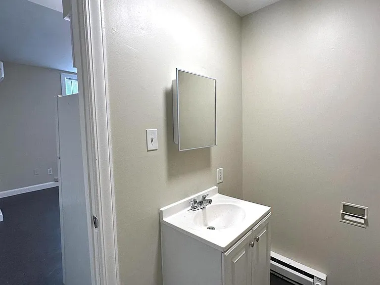 64 W Antietam St #8 — Photo 9