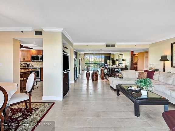 5th image of 2900 NE Forteen Street Cswy #208