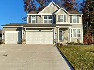 14787 Pine Glen Dr, Grand Haven, MI