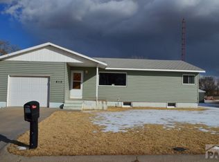 810 W Cedar St, Lamar, CO 81052
