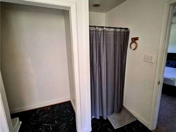 5th image of 22040 Rowanty Rd
