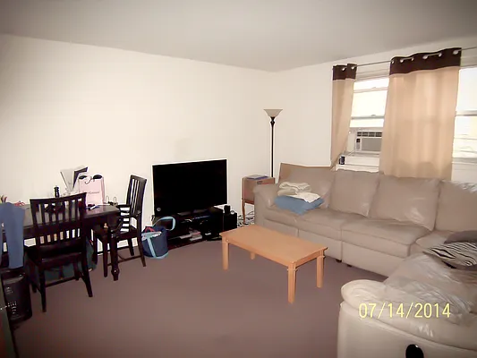 Rented by Living Dream Realty | media 9