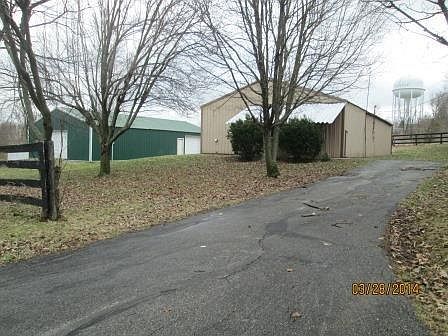 2nd image of 100 Sparks Ave