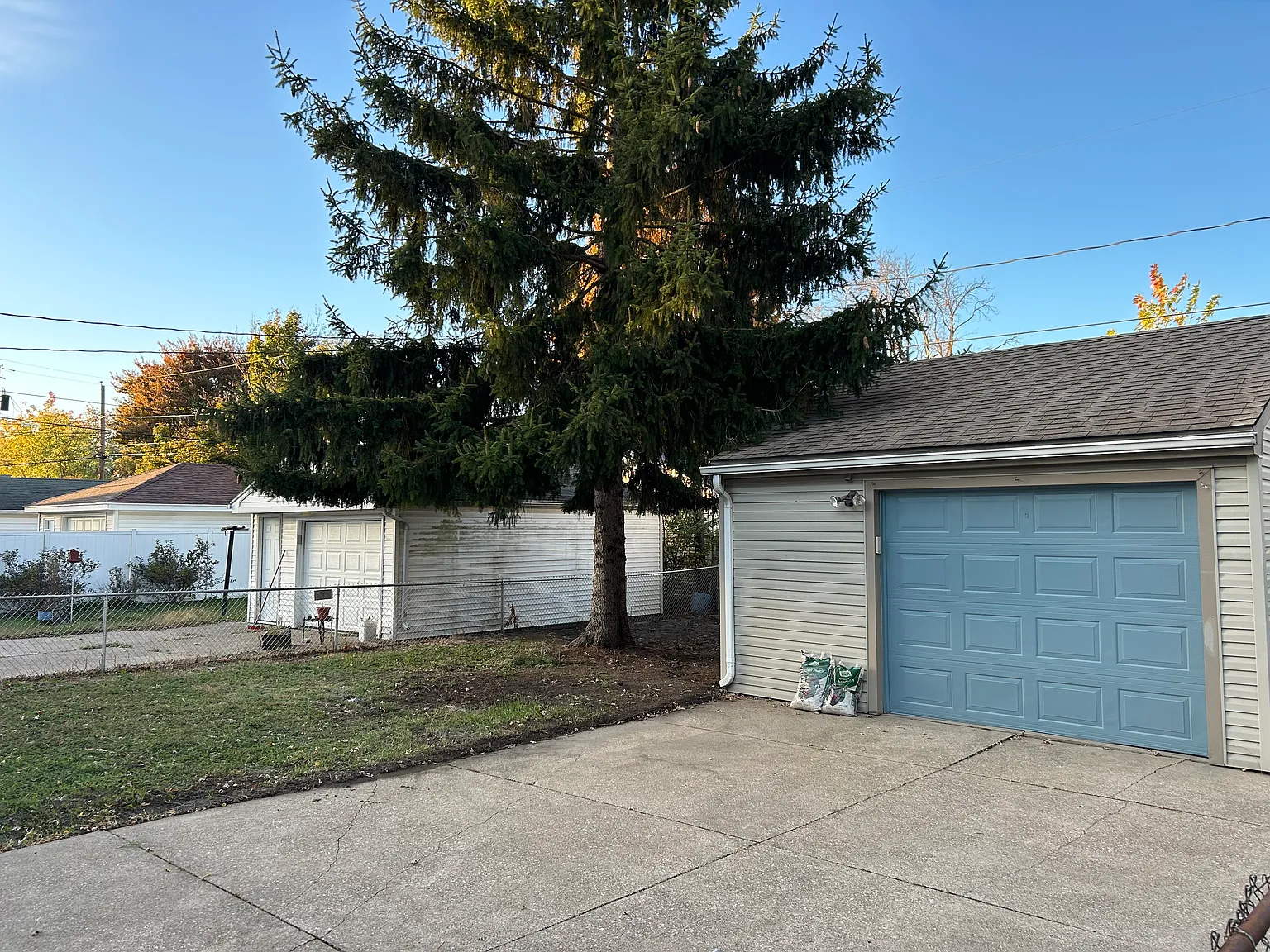 3 bed, 1170 sqft, $1,700 — Photo 2