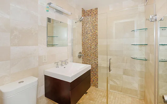 Sold by Nortrud Wolf Spero, LREB | media 63