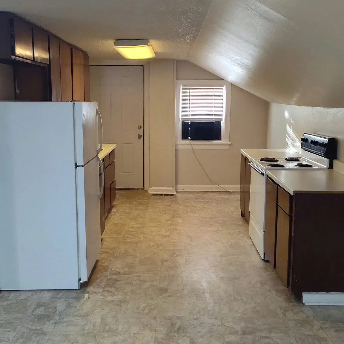 2 bed, $1,225 — Photo 1