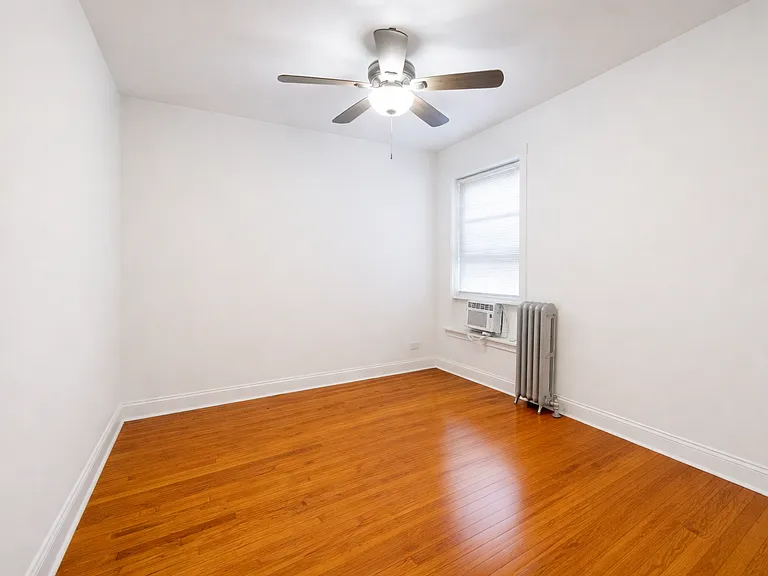 114 Clyde Ave — Photo 5