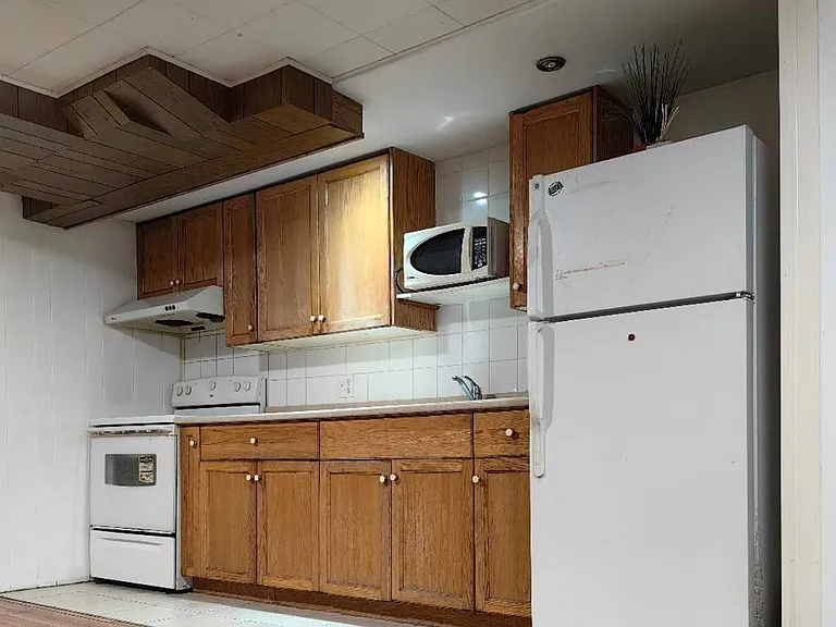 14 Macbeth Blvd — Photo 19