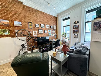 Rented by Safdie Realty Group