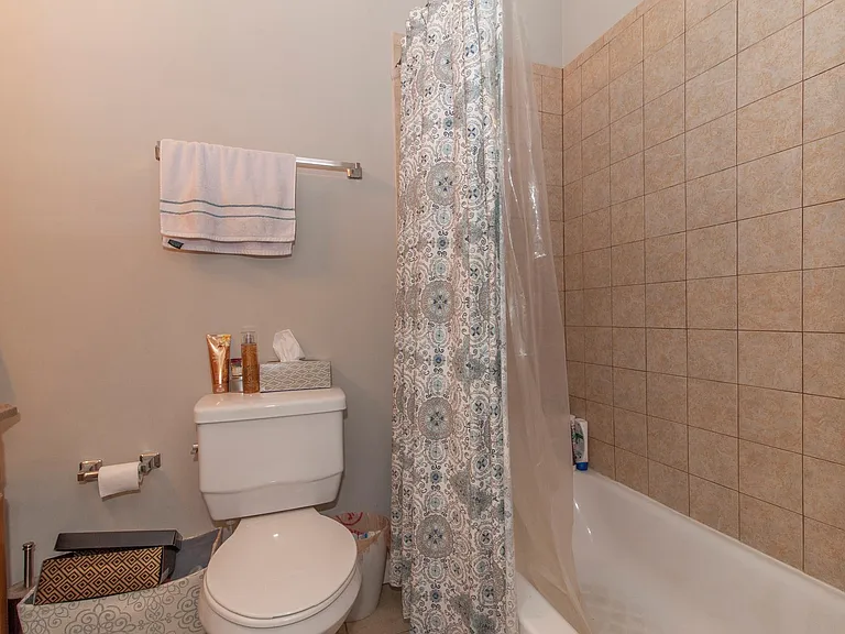 1733 Light St — Photo 12