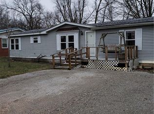 500 W Curtis St, Newton, IL 62448