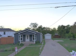 1018 S Frances St, Terrell, TX 75160