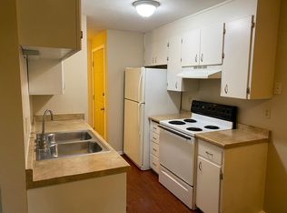 1023 7th St SE APT B, Puyallup, WA 98372