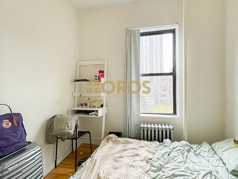 700 E 9th St #18 — Photo 2