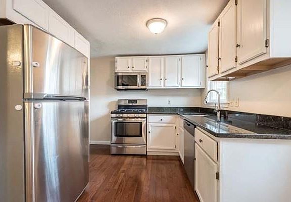 3rd image of 46 Village Green Dr #0