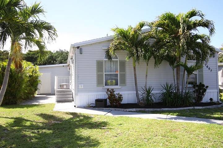 1st image of 1607 NW 24th St #696