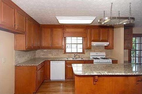 4th image of 2460 Valentines Ct #0