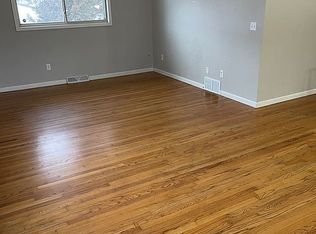 1409 Sycamore St, Iowa City, IA 52240
