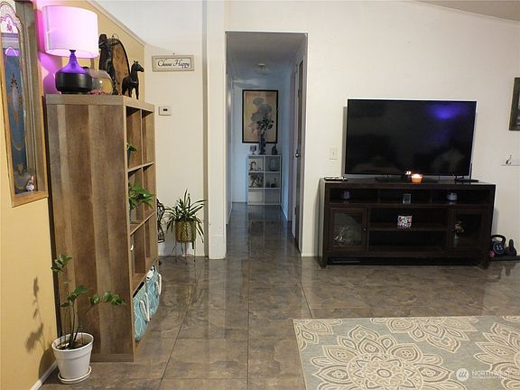 2nd image of 602 29th Street SE #29