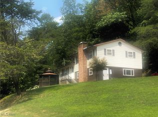 793 Sugar Camp Rd, Mineral Wells, WV 26150