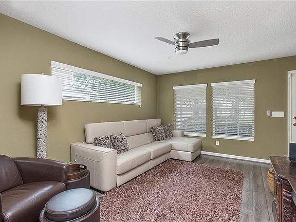 5th image of 214 Sawtooth Dr