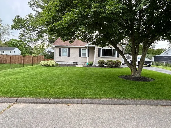 49 Crest St, Ludlow, MA 01056