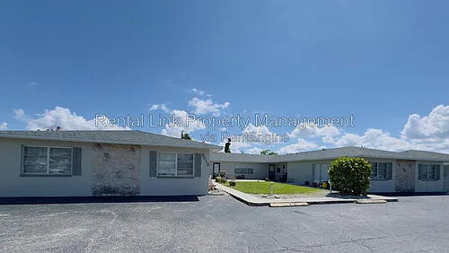 3619 SE 9th Pl #5 Photo 1 3619 SE 9th Pl #5 Photo 1
