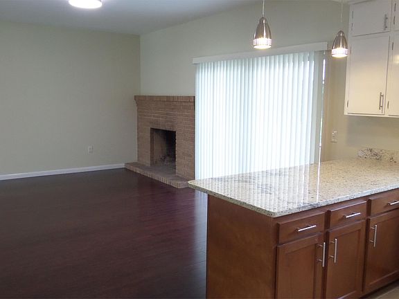 5th image of 7846 Valleyview Dr