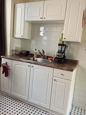 Rented by Compass | media 7