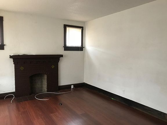 3rd image of 3200 N Dakota St