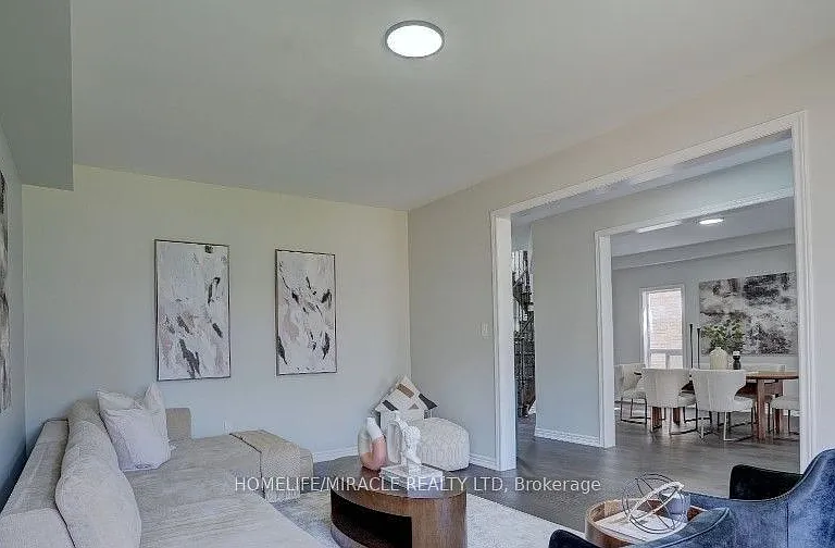 95 William Fair Dr #UPPER — Photo 9