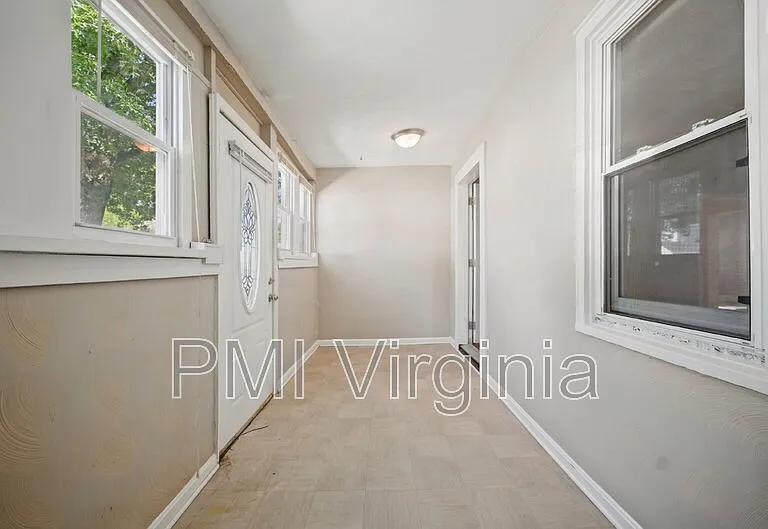 1915 Lansing Ave — Photo 5