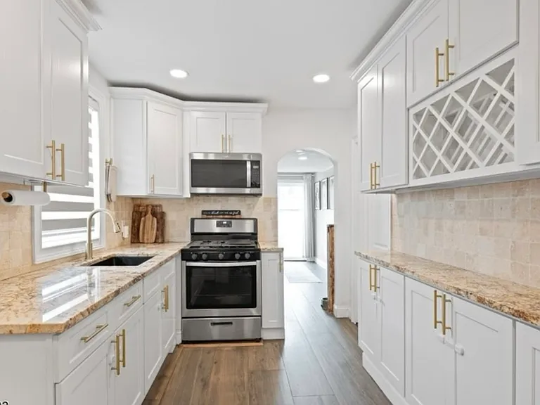 19 Gordon St #1 — Photo 10
