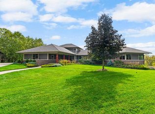 88 Hickory Heights Ln, Iowa City, IA 52245