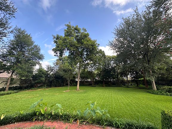 3rd image of 5416 Braeburn Dr