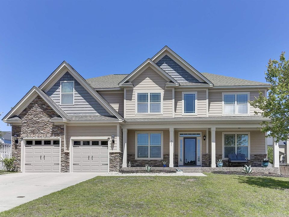 1st image of 527 Dickson Hill Cir