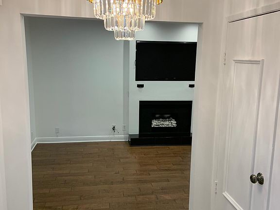 2nd image of 8455 Fountain Ave Unit 628