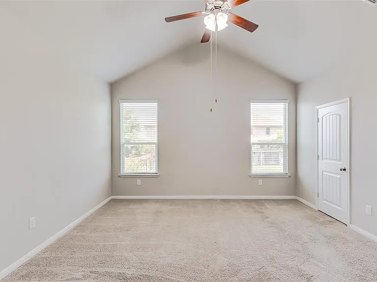 11608 Reading Ct — Photo 29