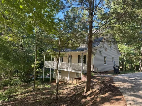 97 Welcome Woods Dr, Newnan, GA 30263