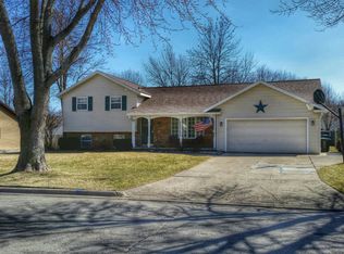 2831 Sunray Ln, Green Bay, WI 54313