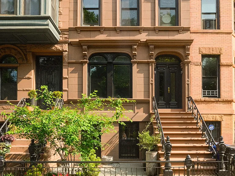 811 Halsey St #1 — Photo 12