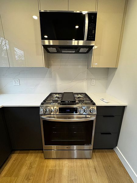 Surrey Apartment for rent - 1 Bedroom — photo 9