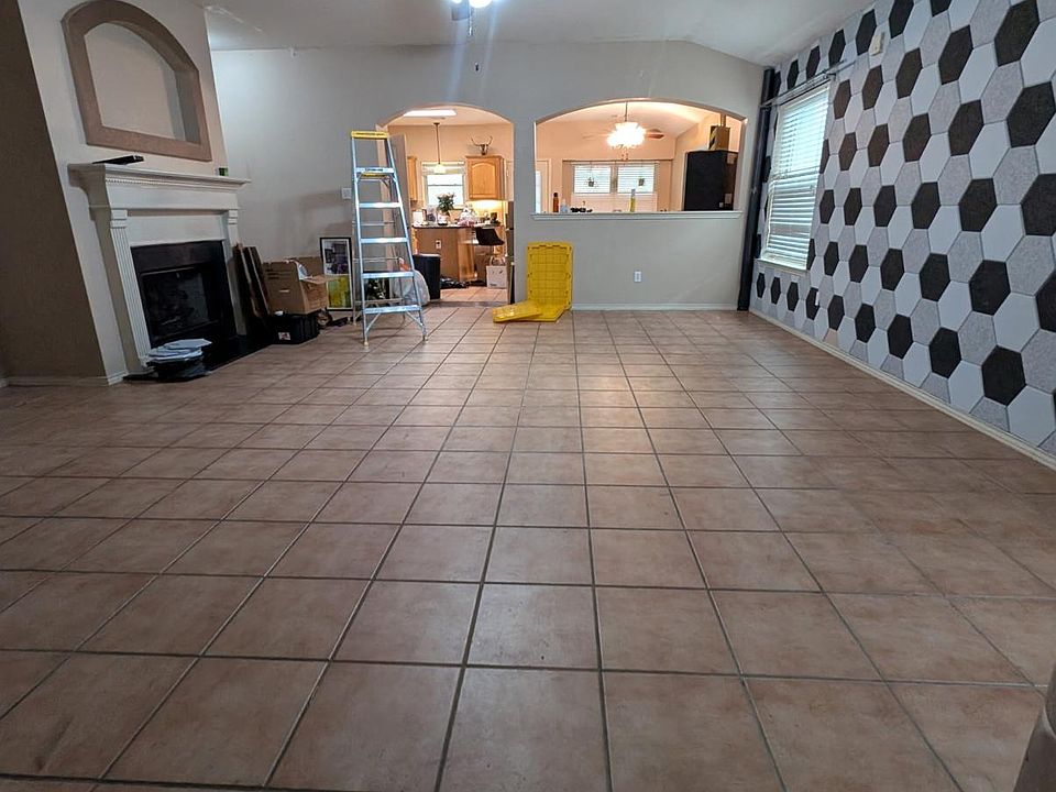 1st image of 3531 Roberto Clemente Ln