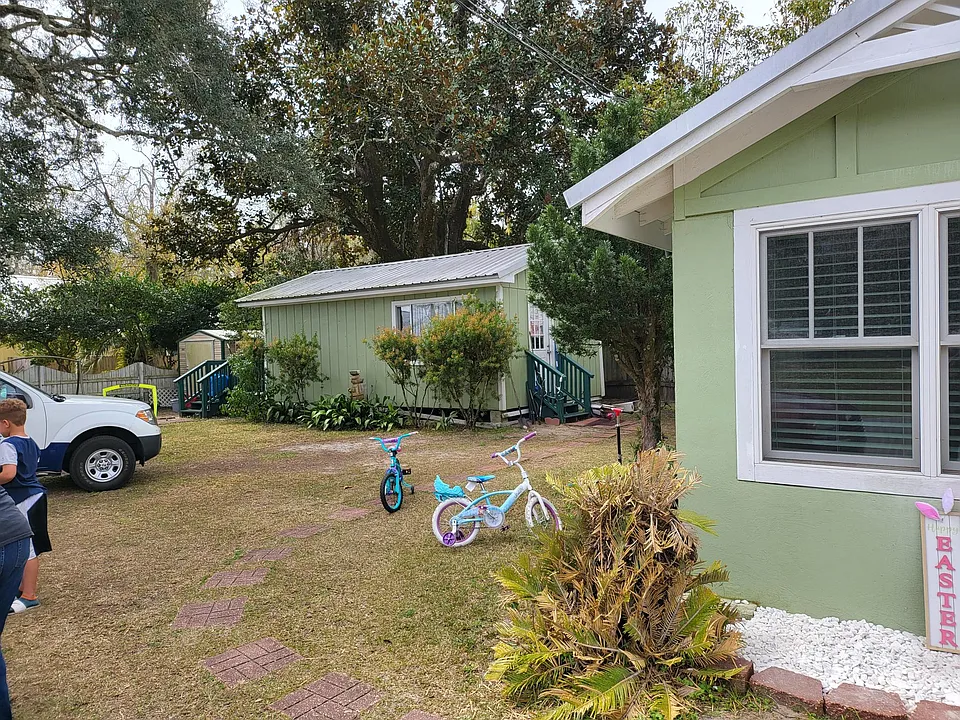4855 Bay Cir