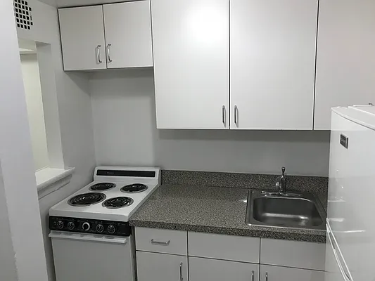 Rented by Mallory Management Corp | media 3