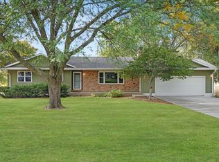 9041 Douglas Dr, Waterloo, IA 50701