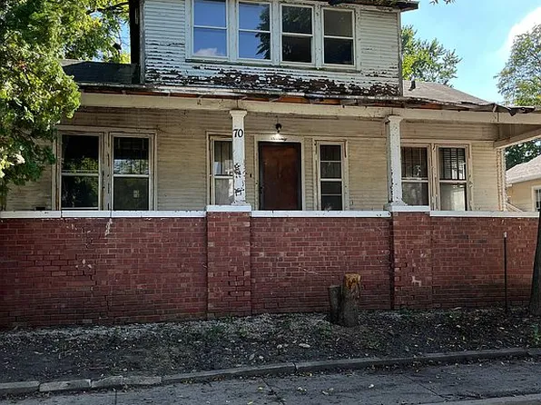 70 Osage St, Galesburg, IL 61401