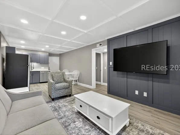 21 Lagoon Rd APT B1j, Hilton Head Island, SC 29928