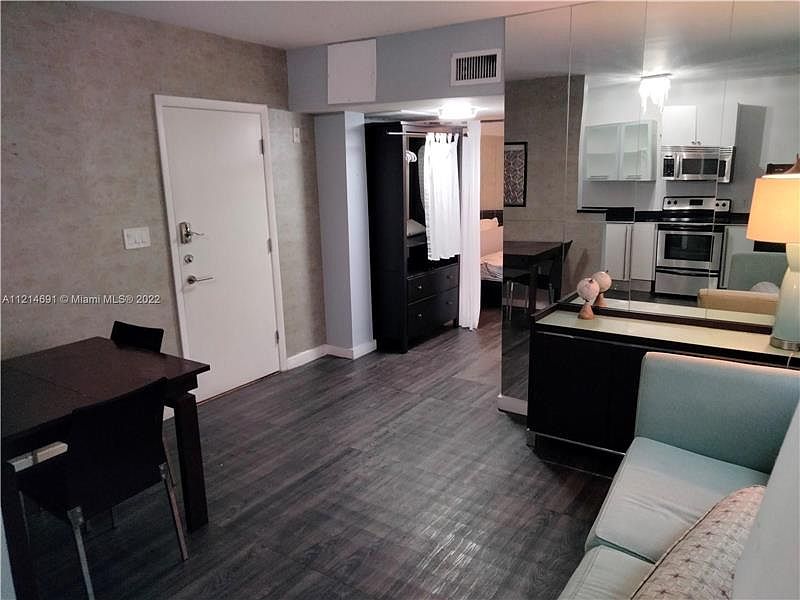 1st image of 1512 Washington Ave APT 101