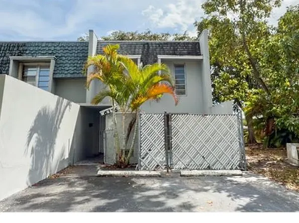 6336 Boulevard Of Champions #5, Pompano Beach, FL 33068